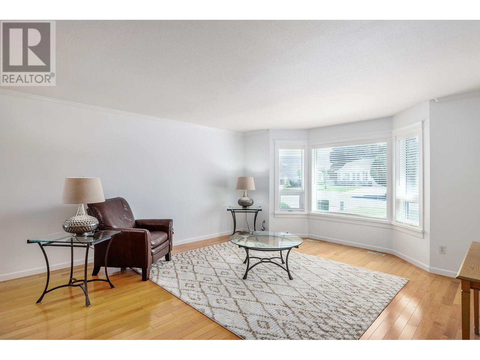Photo 3 of 1470 Nelson Place, Kelowna BC
