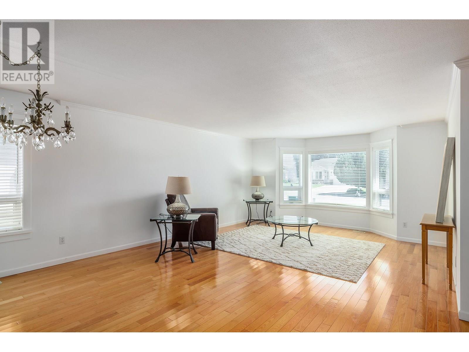 Photo 6 of 1470 Nelson Place, Kelowna BC