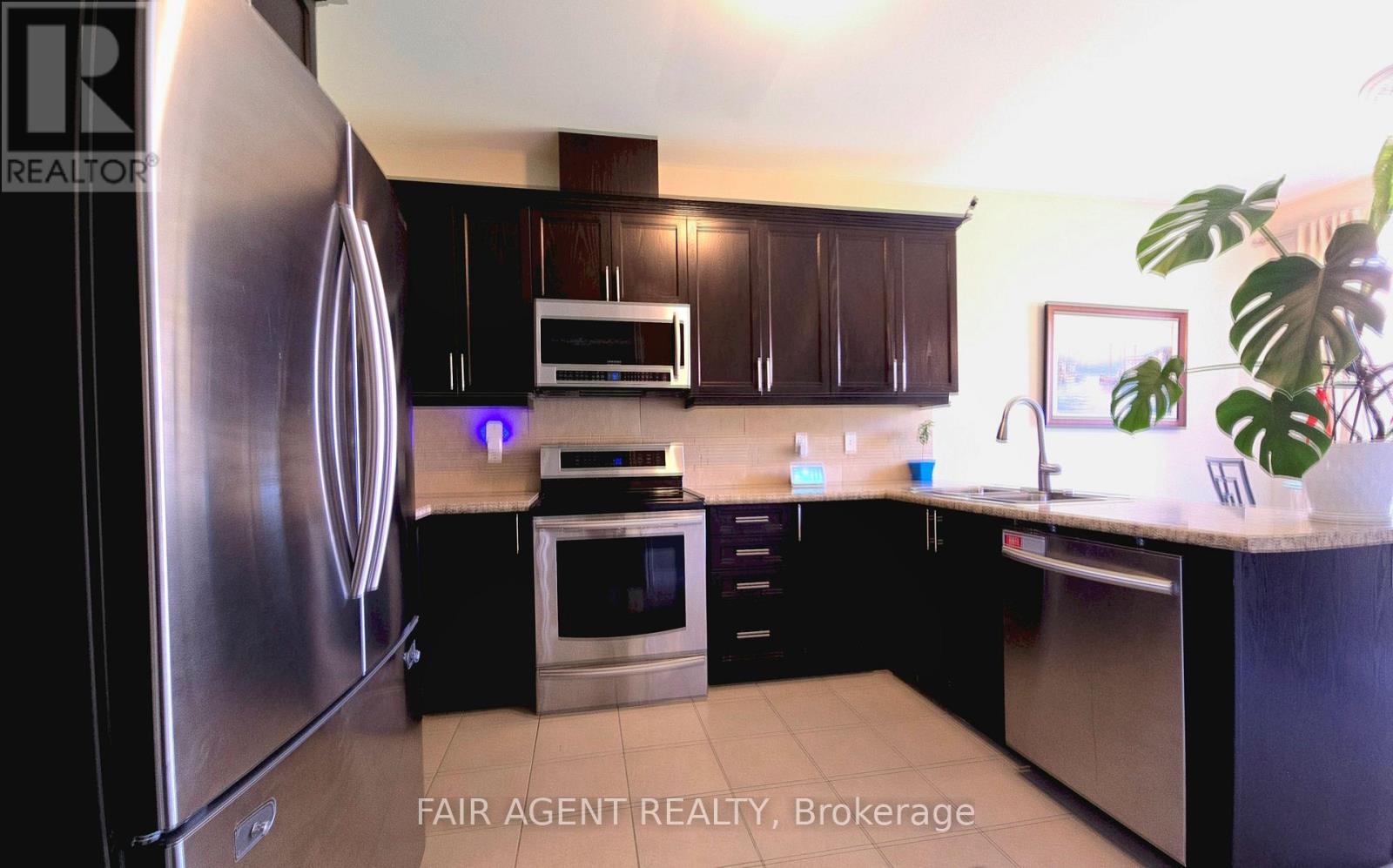 Photo 18 of 60 Holt Drive, New Tecumseth ON