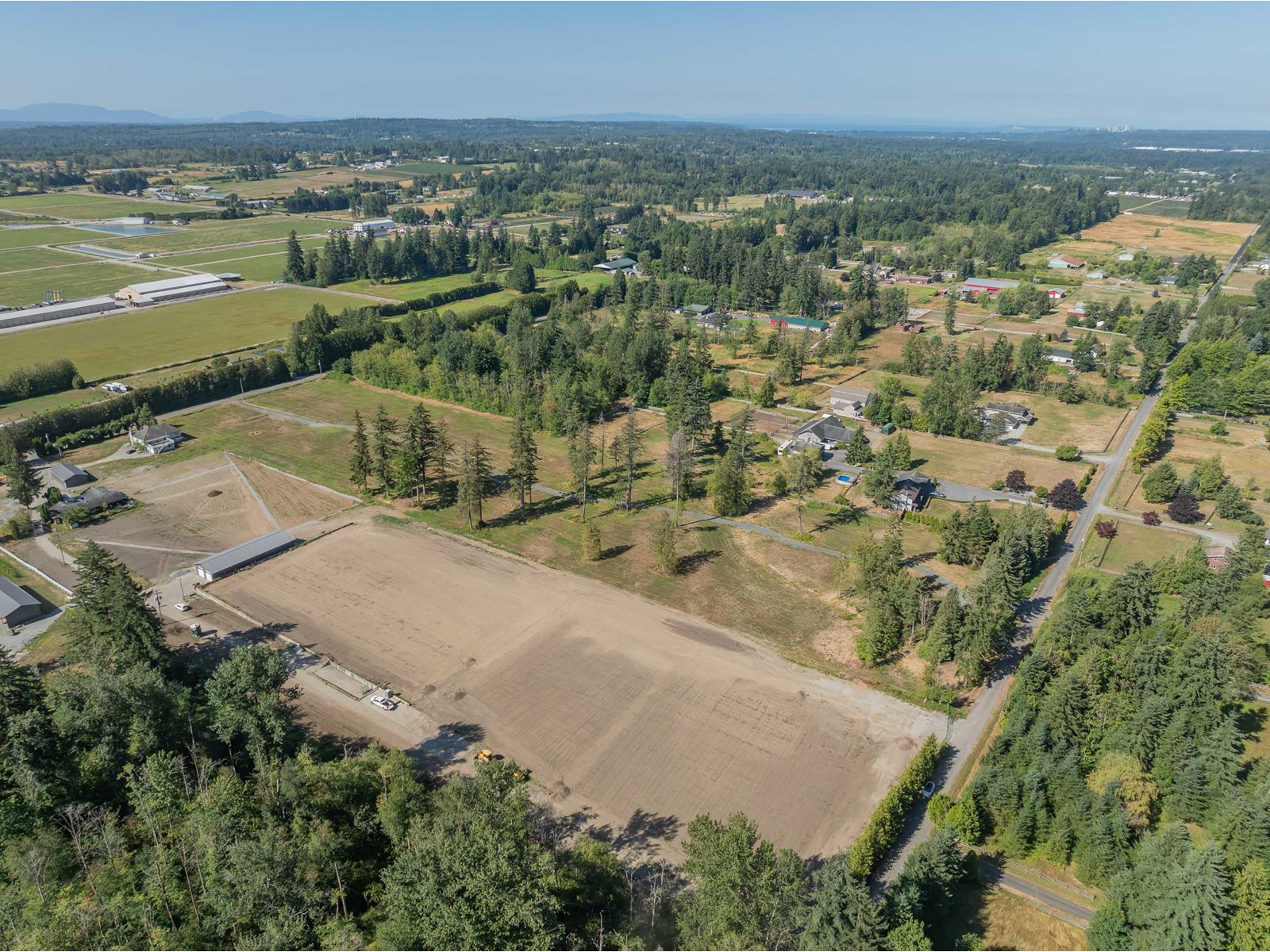 Photo 4 of 22714 26 Avenue, Langley BC