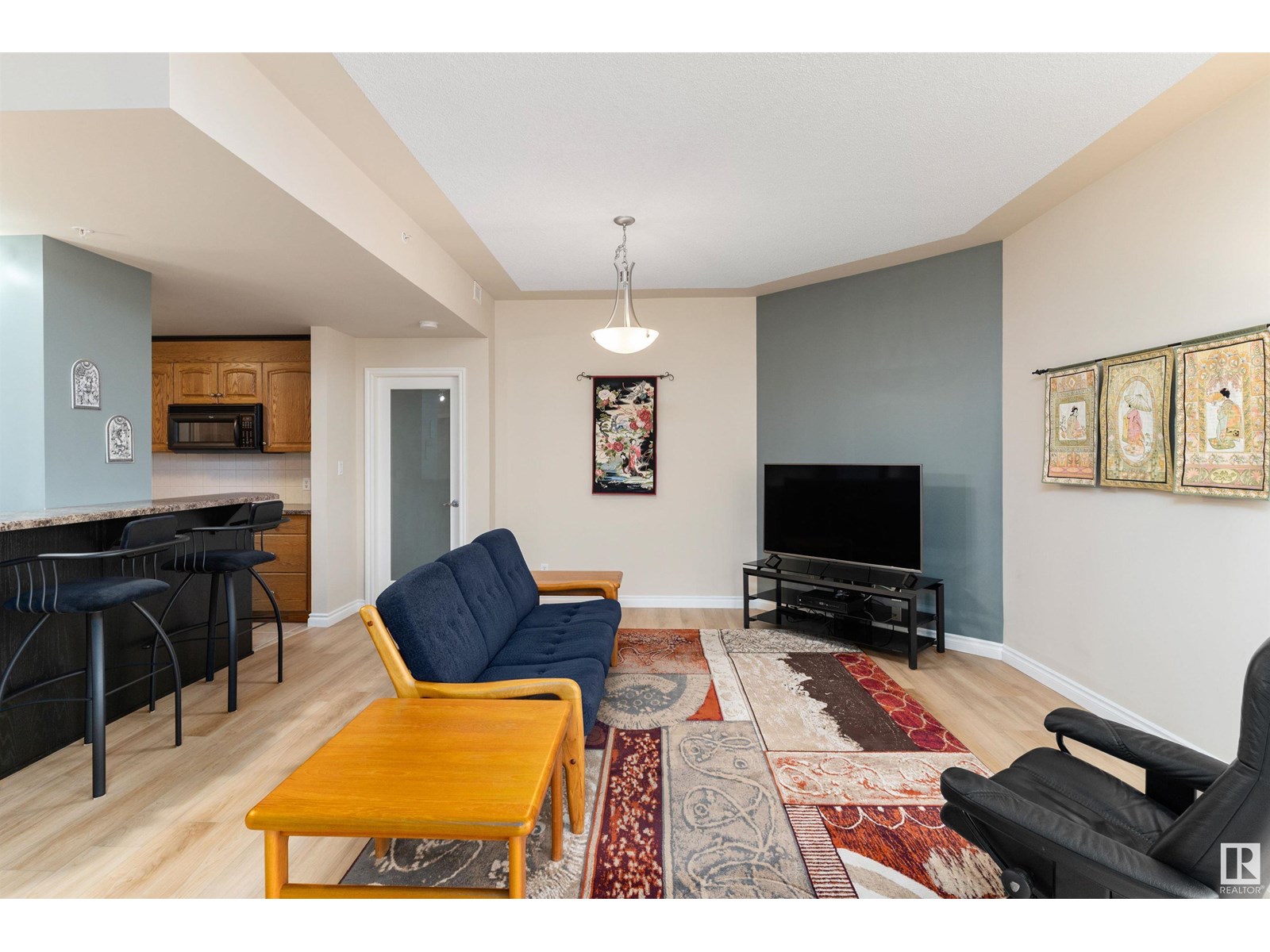 Photo 18 of 408 9020 Jasper Av Nw, Edmonton AB