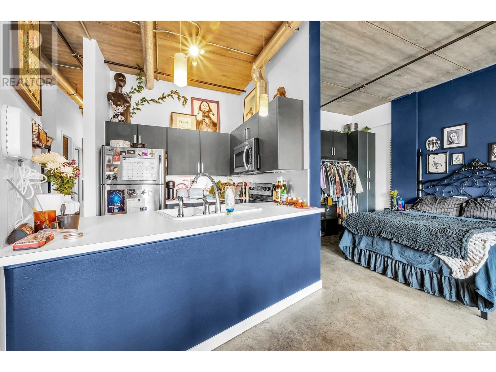 Photo 8 of 404 28 Powell Street, Vancouver BC