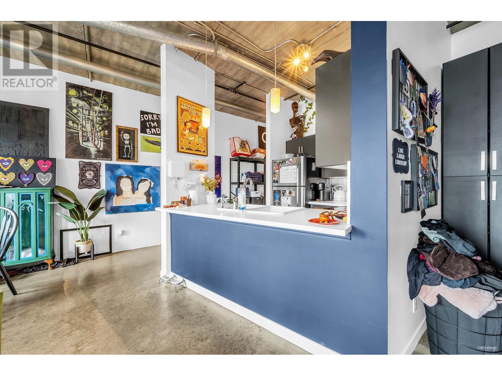 Photo 9 of 404 28 Powell Street, Vancouver BC