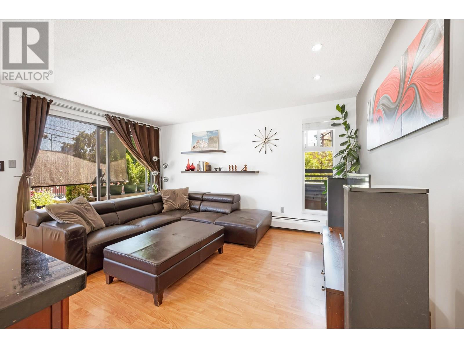 Photo 13 of 102 803 Queens Avenue, New Westminster BC