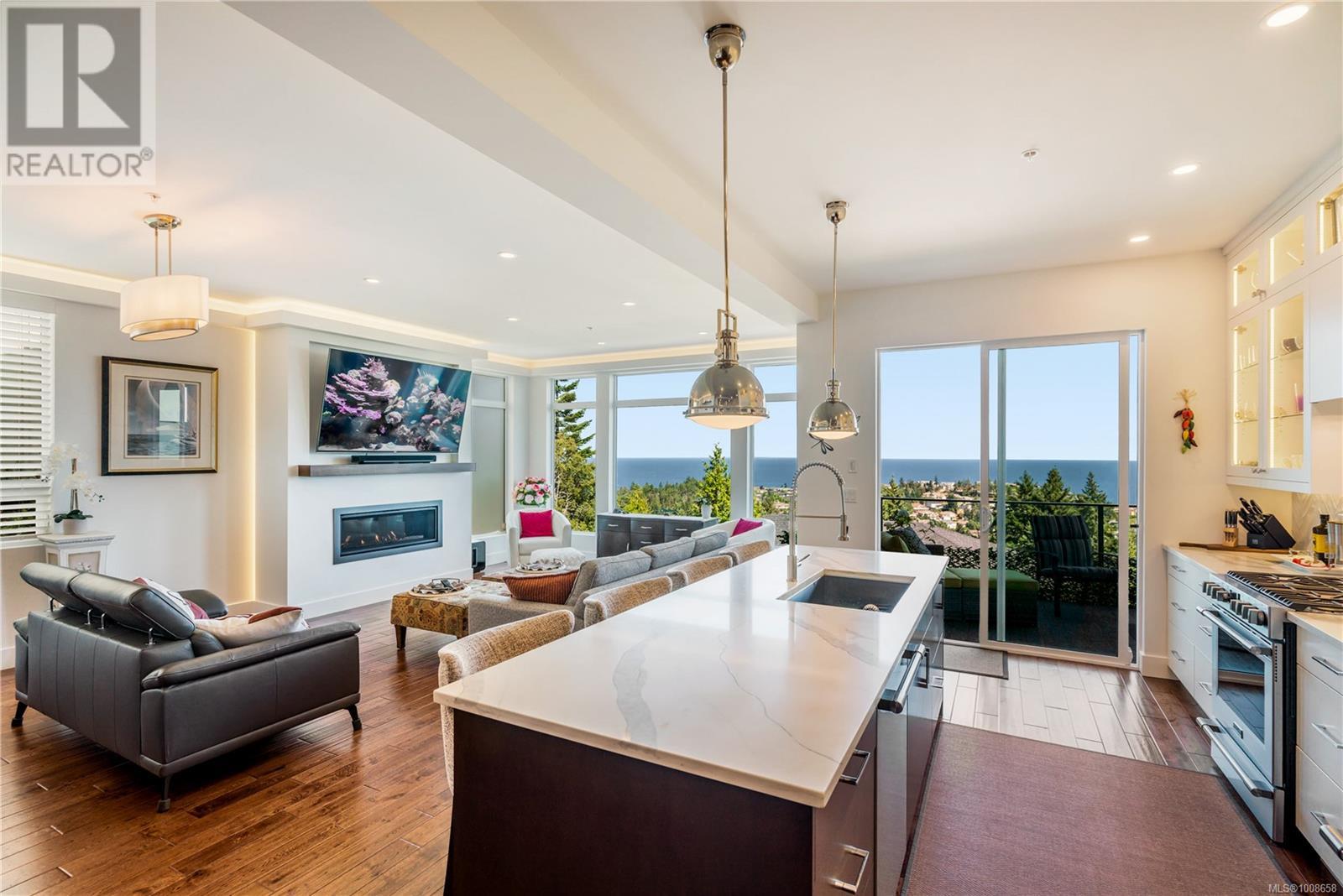 Photo 9 of 4724 Horizon Dr, Nanaimo BC