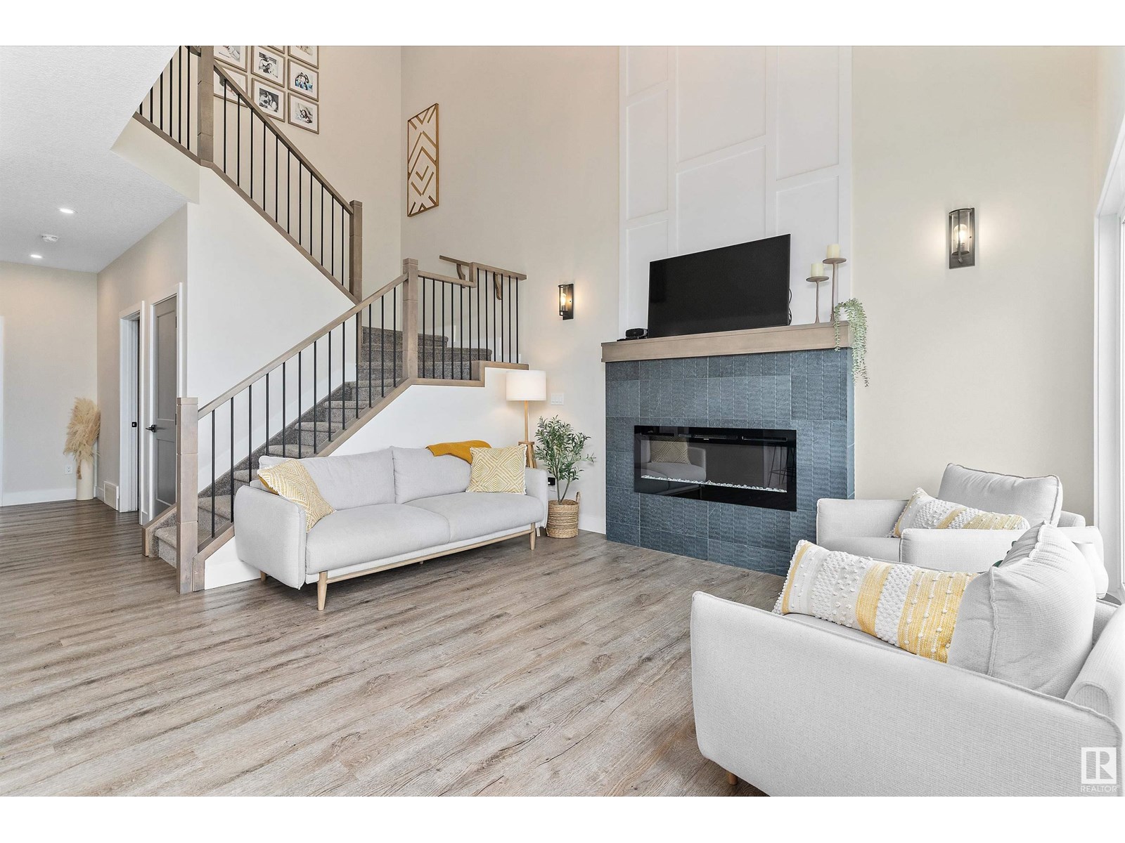 Photo 16 of 1028 Berg Pl, Leduc AB