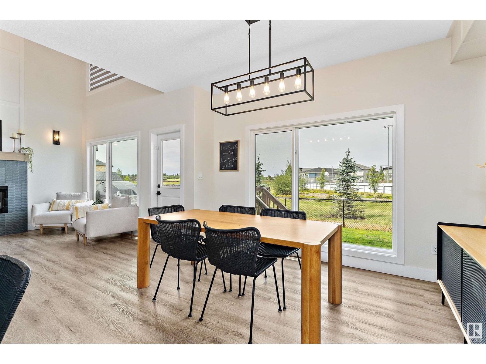 Photo 33 of 1028 Berg Pl, Leduc AB