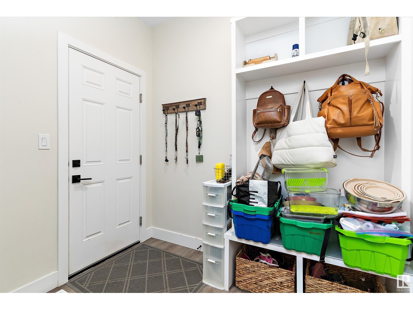 Photo 2 of 1028 Berg Pl, Leduc AB