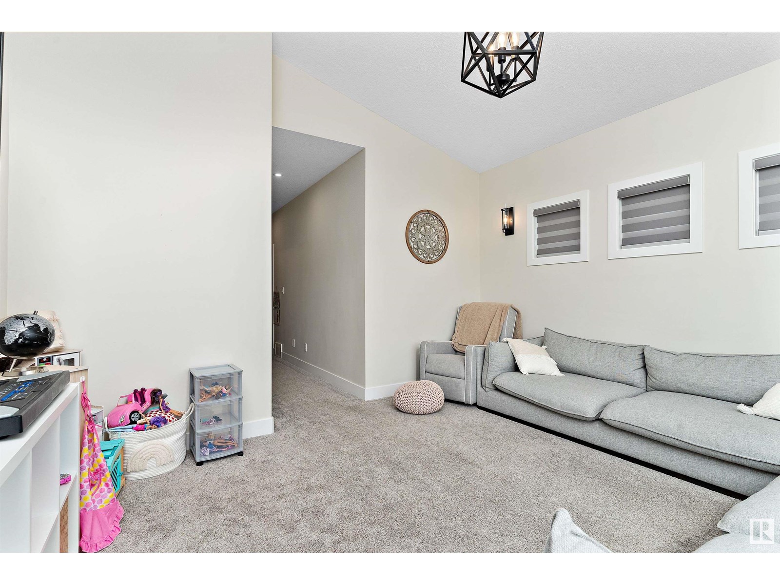 Photo 44 of 1028 Berg Pl, Leduc AB