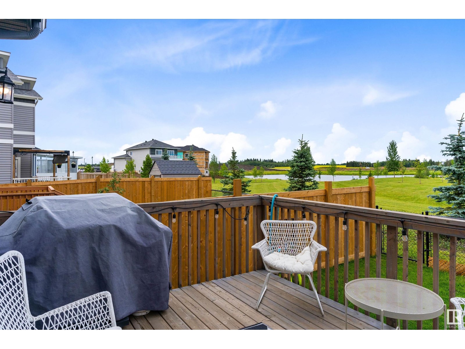Photo 18 of 1028 Berg Pl, Leduc AB