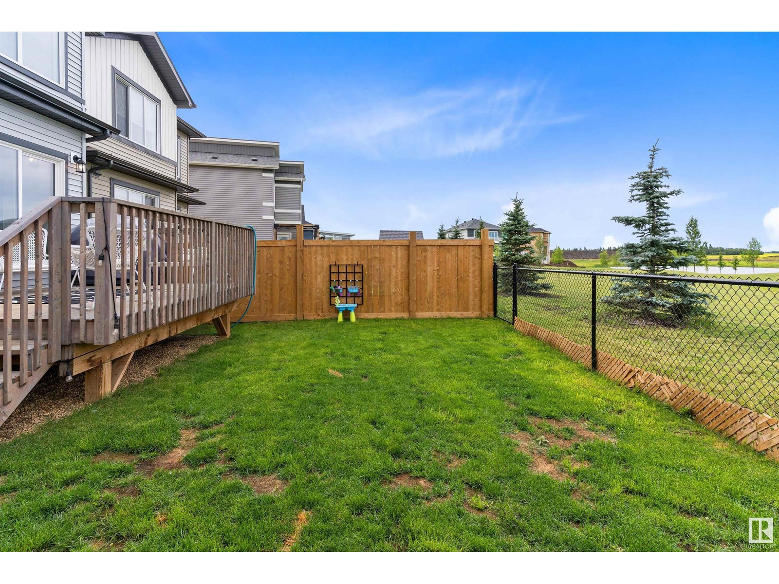 Photo 43 of 1028 Berg Pl, Leduc AB
