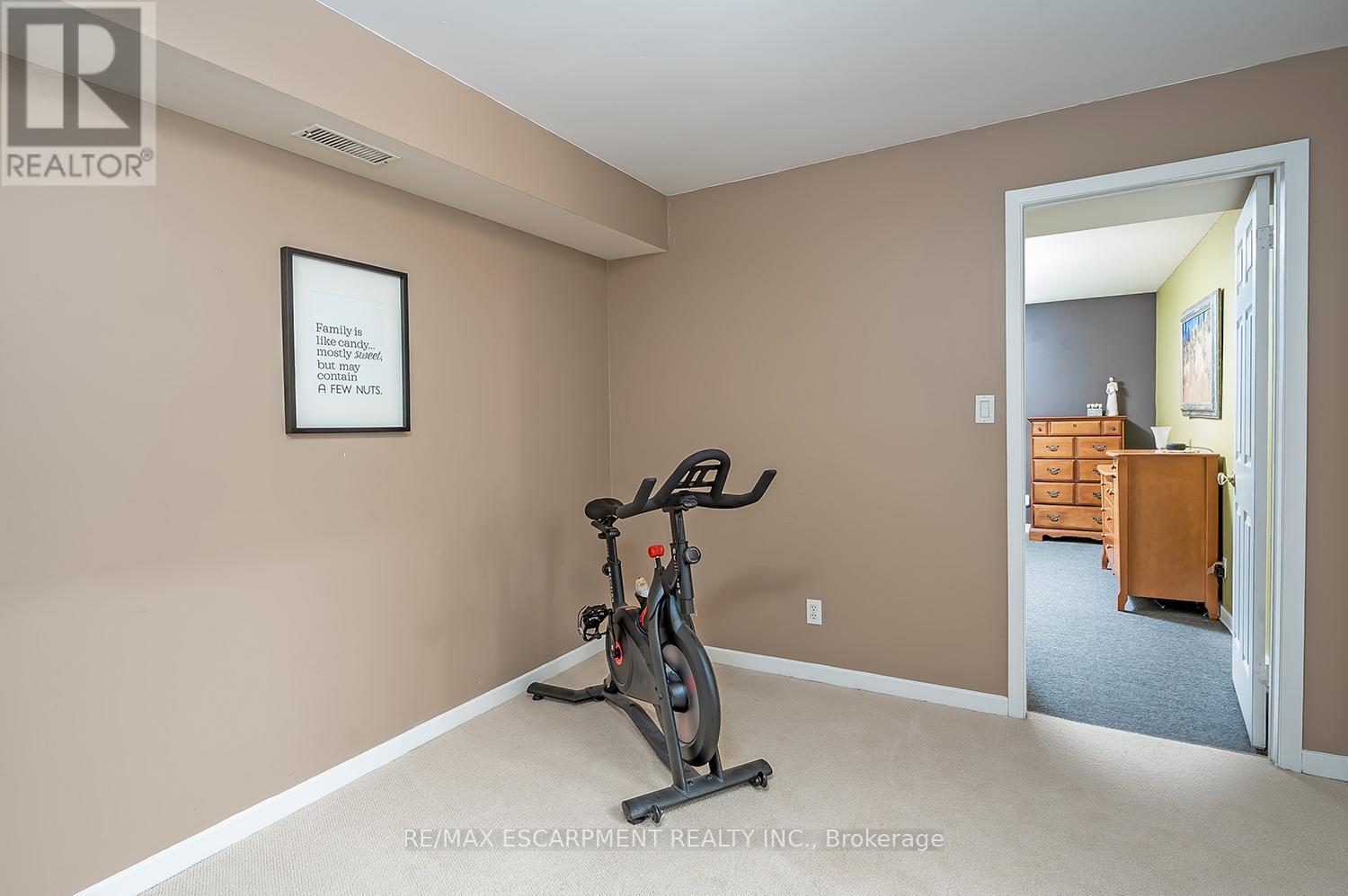 Photo 43 of 275 Alexander Court, Burlington ON