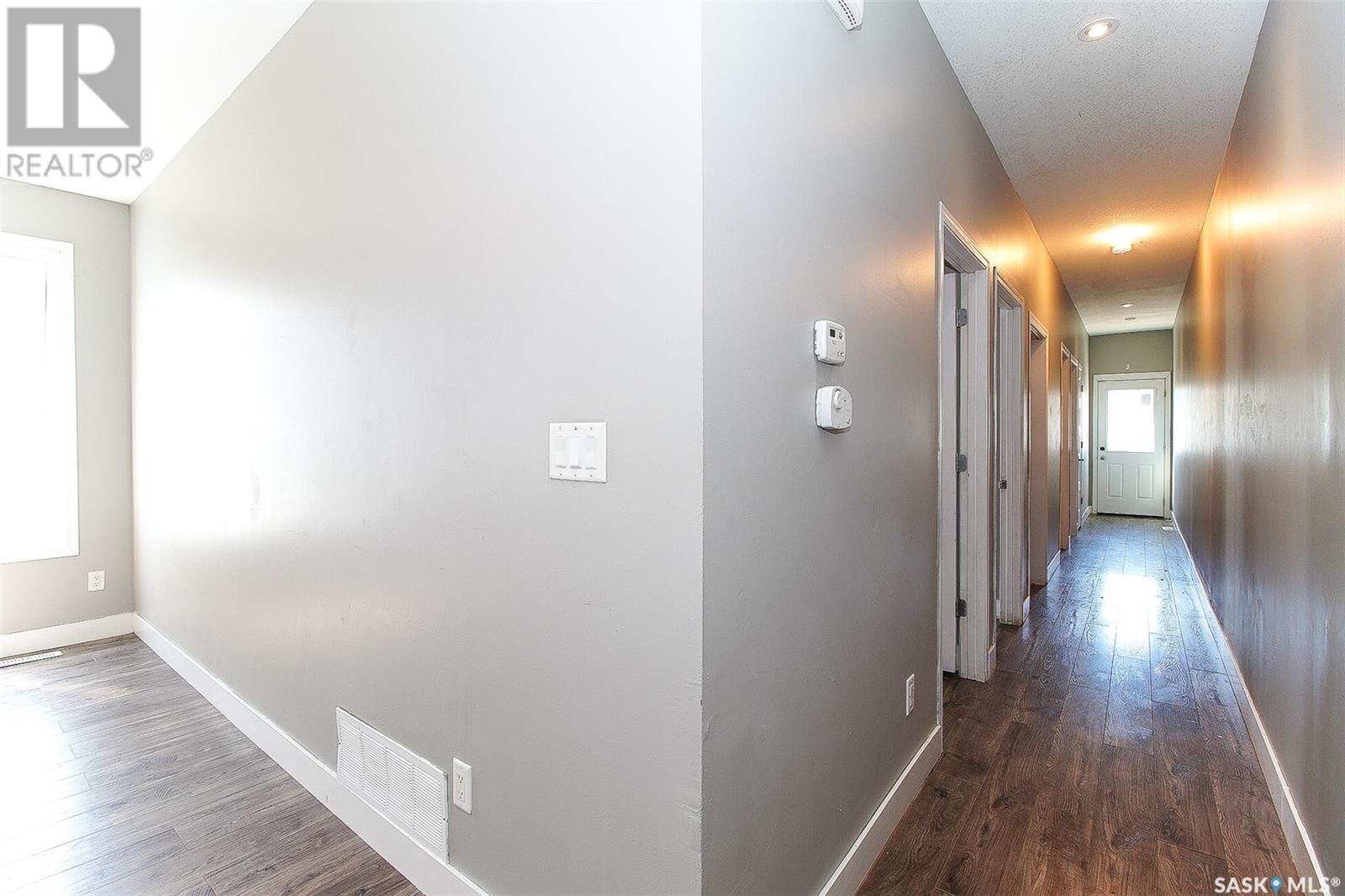 Photo 2 of 1352 Angus Street, Regina SK