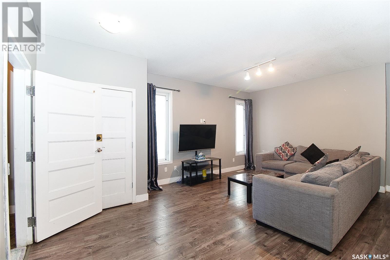 Photo 39 of 1352 Angus Street, Regina SK