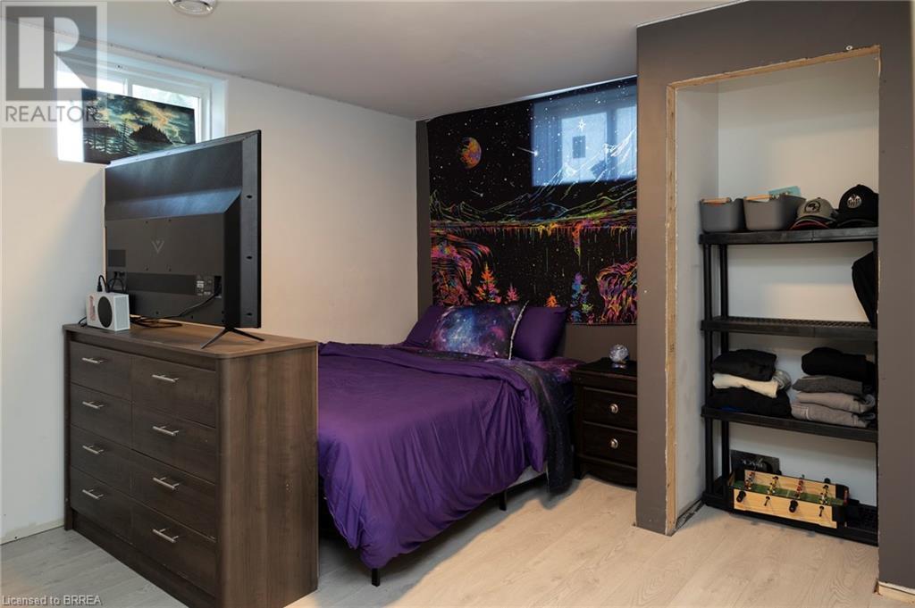 Photo 19 of 16 Forman Street, Scotland ON
