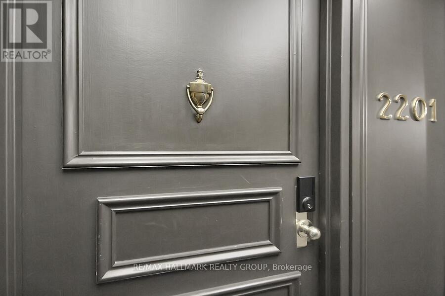 Photo 4 of 2201 1081 Ambleside Avenue, Ottawa ON