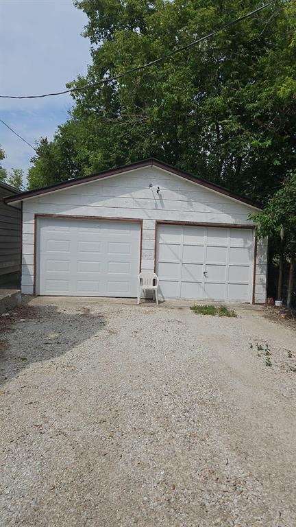 Photo 3 of 115 Railway Avenue, Whitemouth MB