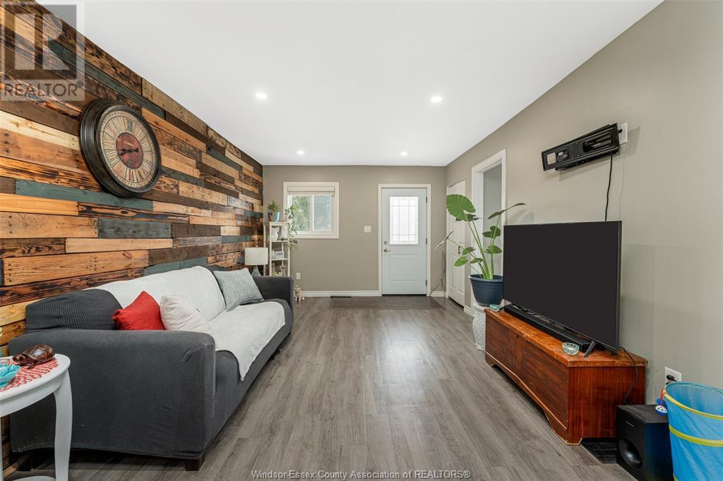 Photo 7 of 1161 1163 Walker Rd, Windsor ON