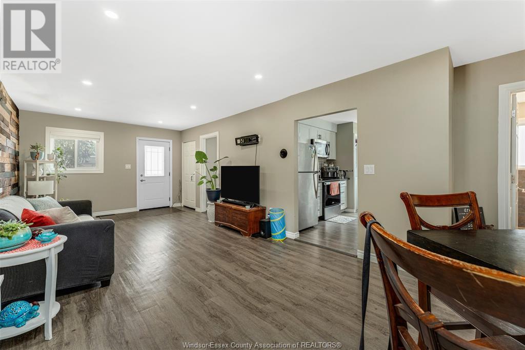 Photo 8 of 1161 1163 Walker Rd, Windsor ON