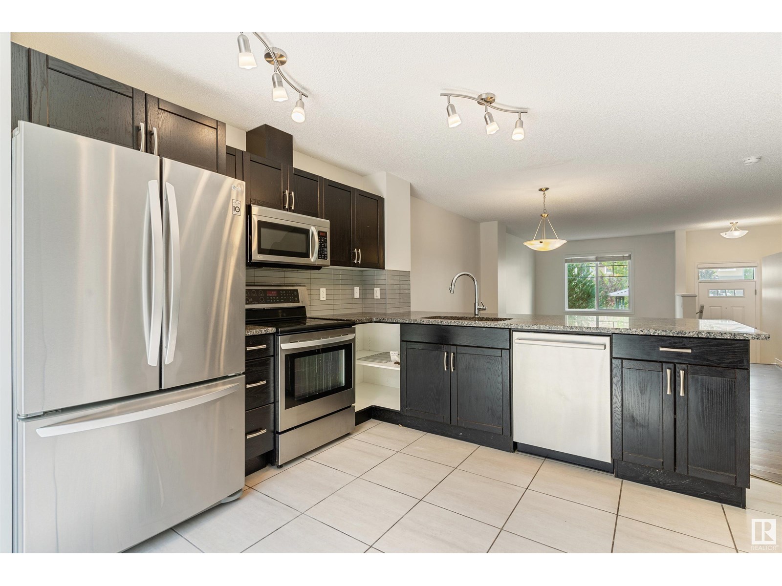 Photo 17 of 52 1030 Chappelle Bv Sw, Edmonton AB