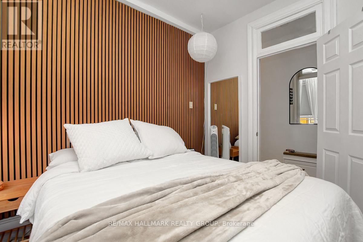 Photo 20 of 120 Strathcona Avenue, Ottawa ON