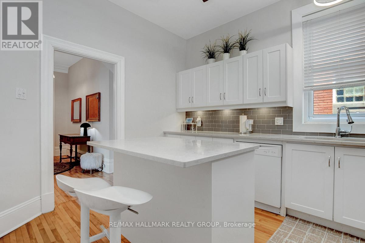 Photo 34 of 120 Strathcona Avenue, Ottawa ON