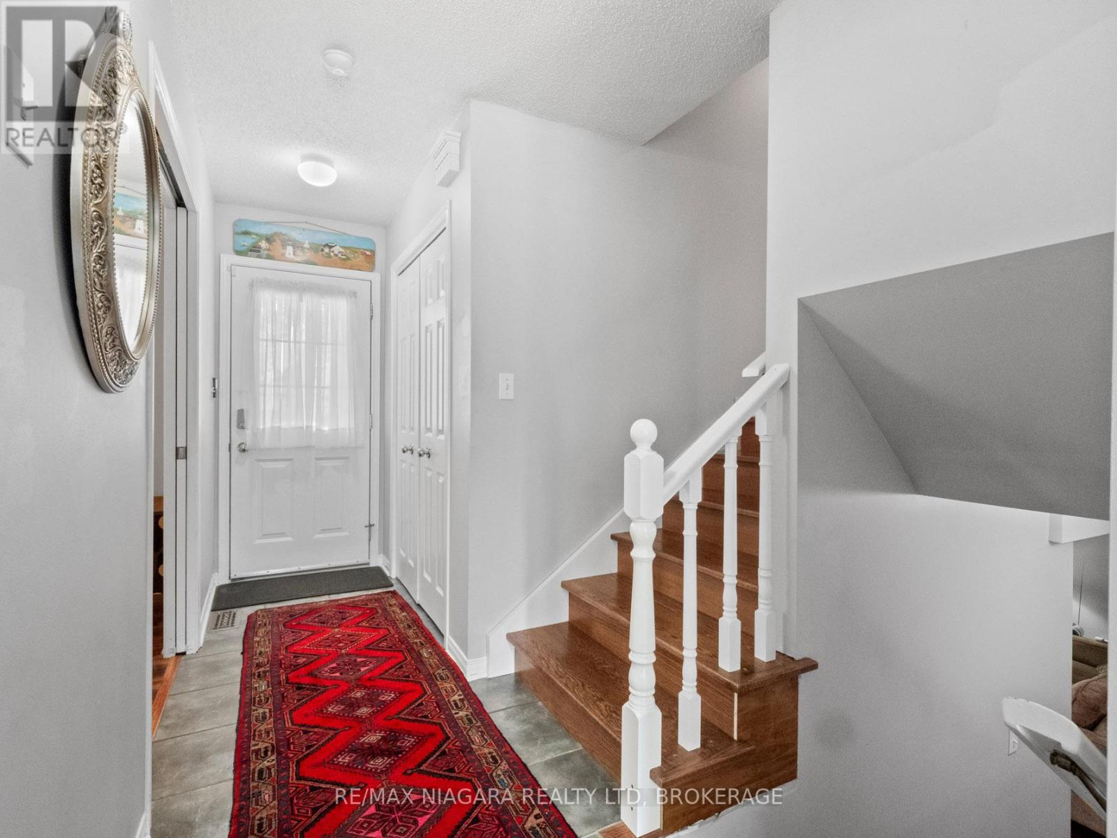 Photo 4 of 630 Scott Avenue, Fort Erie ON
