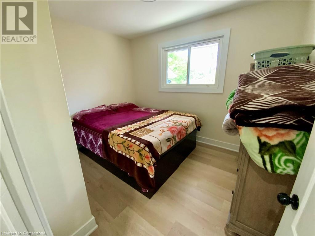 Photo 12 of 755 Drury Lane, Burlington ON