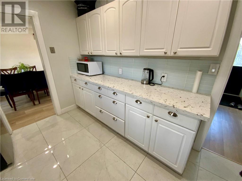 Photo 10 of 755 Drury Lane, Burlington ON