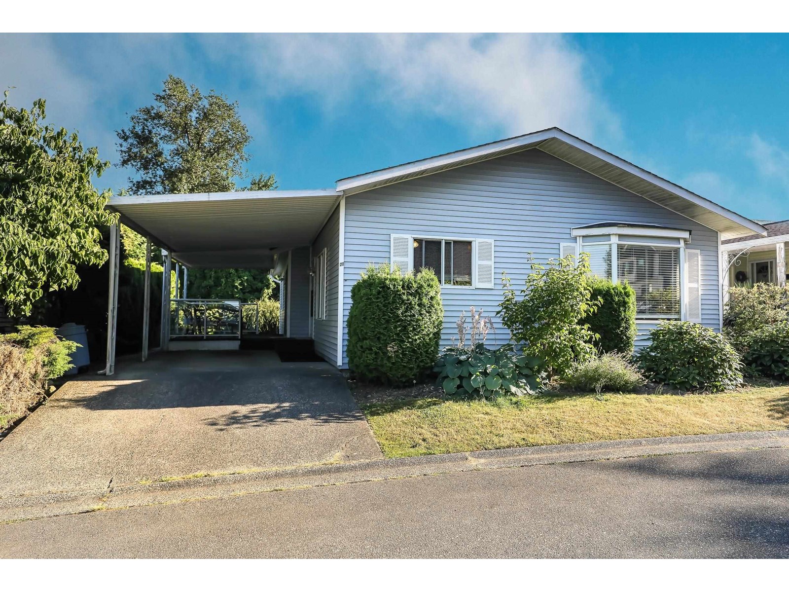 Photo 28 of 21 8078 King George Boulevard, Surrey BC
