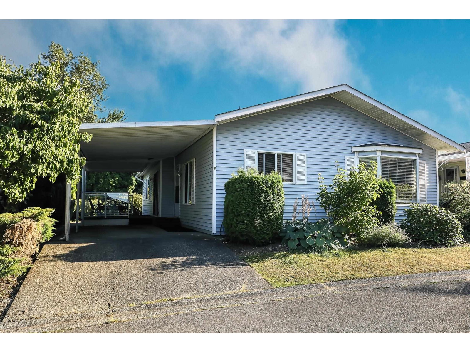 Photo 29 of 21 8078 King George Boulevard, Surrey BC