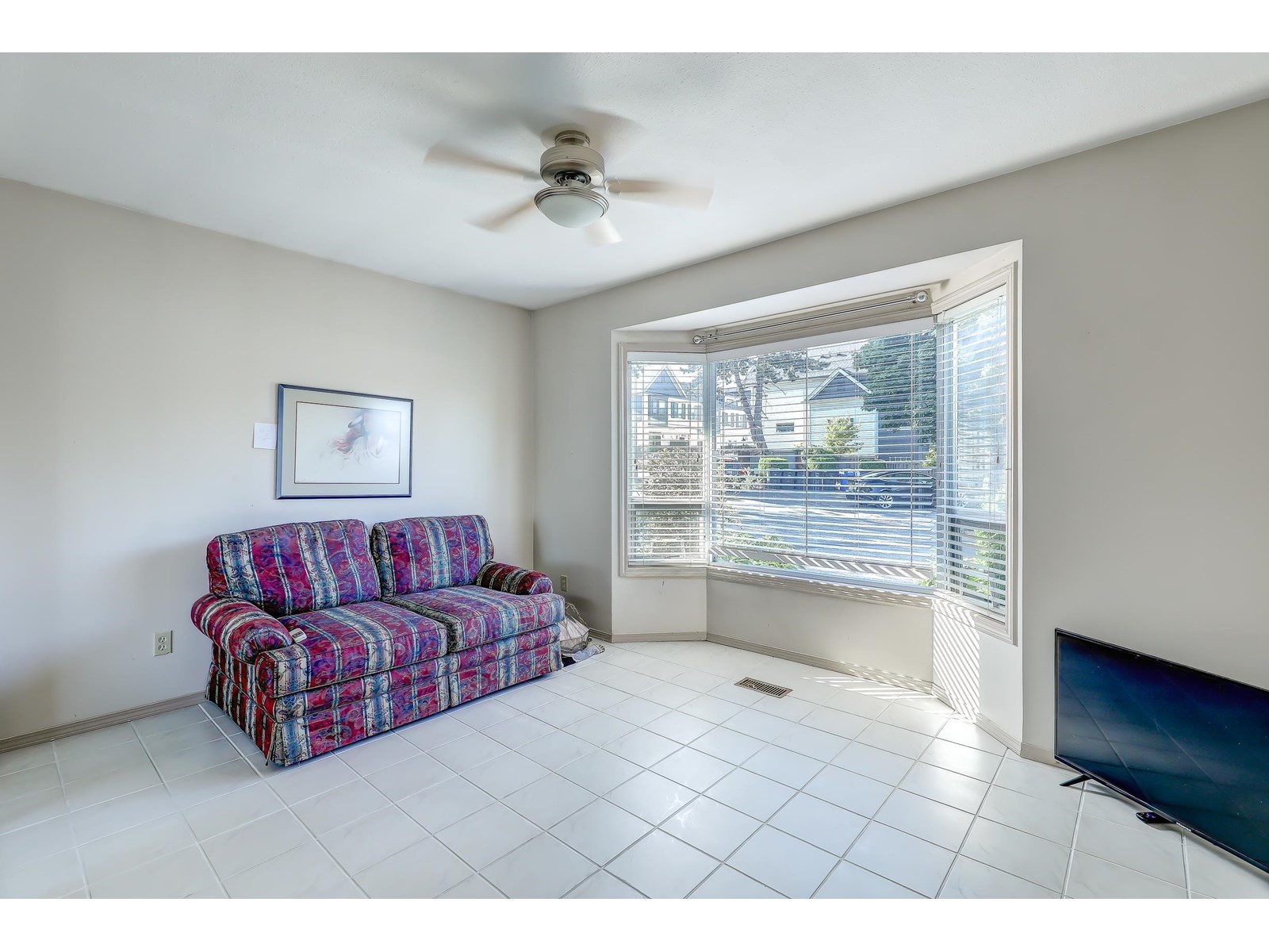 Photo 5 of 21 8078 King George Boulevard, Surrey BC