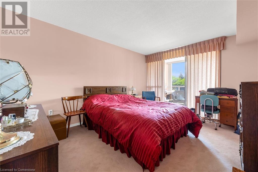 Photo 11 of 5070 Pinedale Avenue Unit 207, Burlington ON