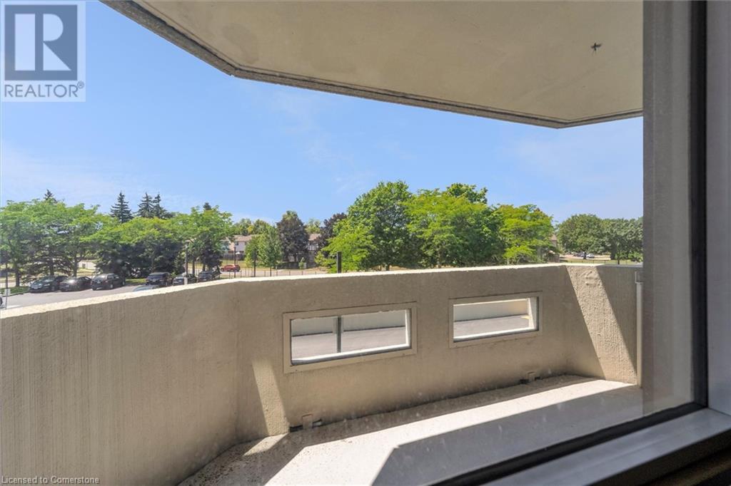 Photo 18 of 5070 Pinedale Avenue Unit 207, Burlington ON