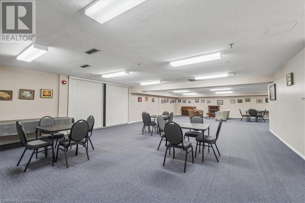 Photo 33 of 5070 Pinedale Avenue Unit 207, Burlington ON