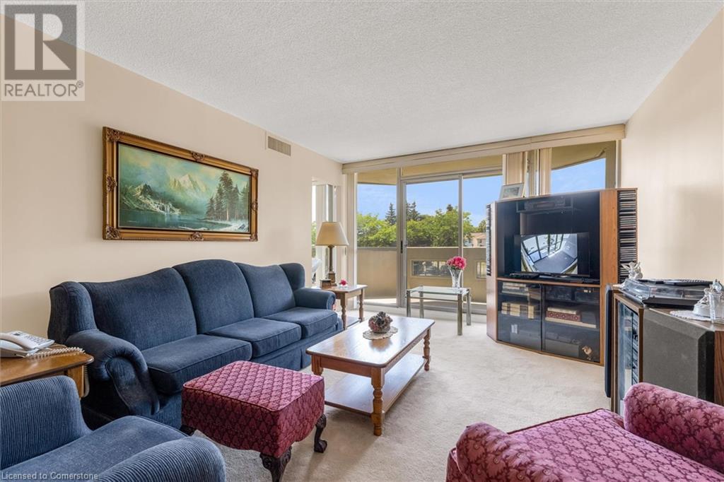 Photo 6 of 5070 Pinedale Avenue Unit 207, Burlington ON