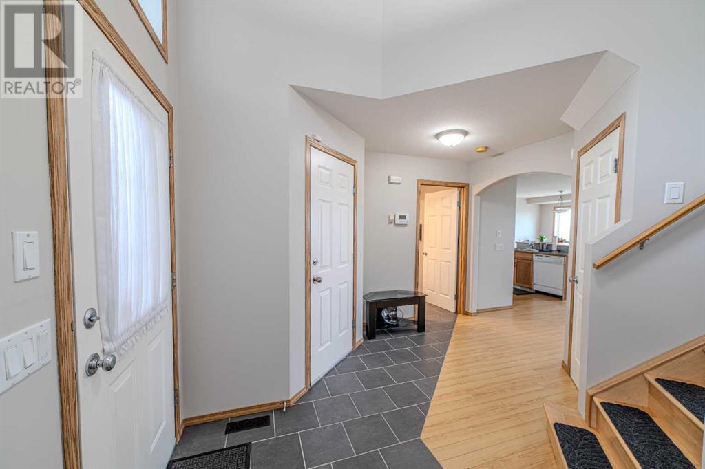Single Family House for Sale in  Somerglen Common SW Somerset Calgary 
