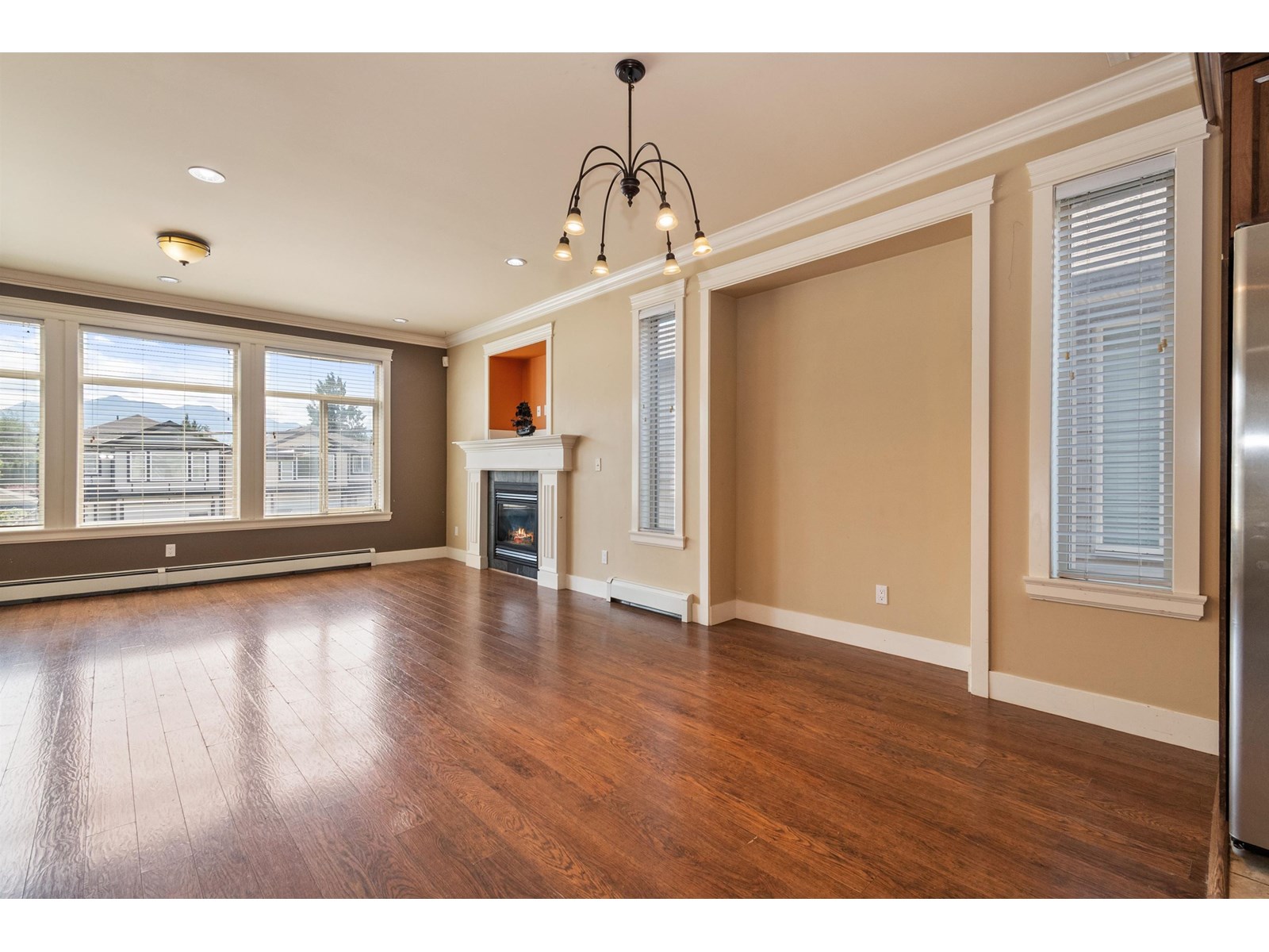 Photo 11 of 46623 First Avenue Chilliwack Proper East, Chilliwack BC