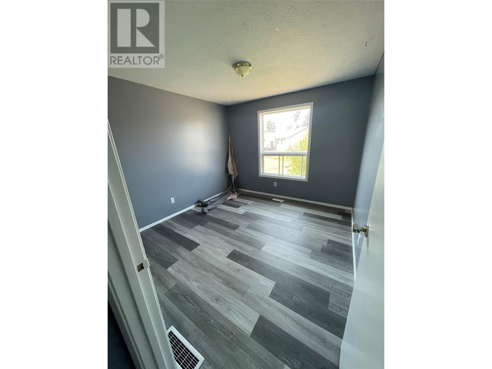 151 Valleyview Crescent, Tumbler Ridge
