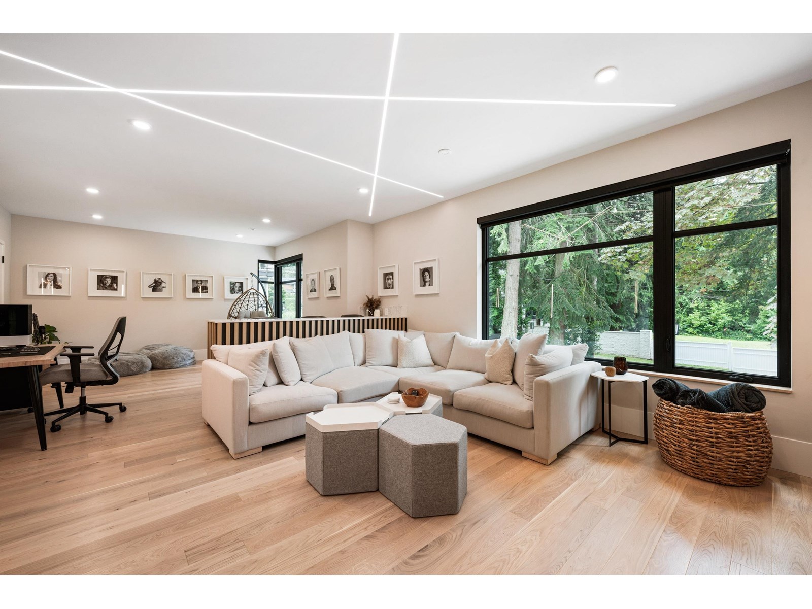 Photo 25 of 12605 15 A Avenue, Surrey BC