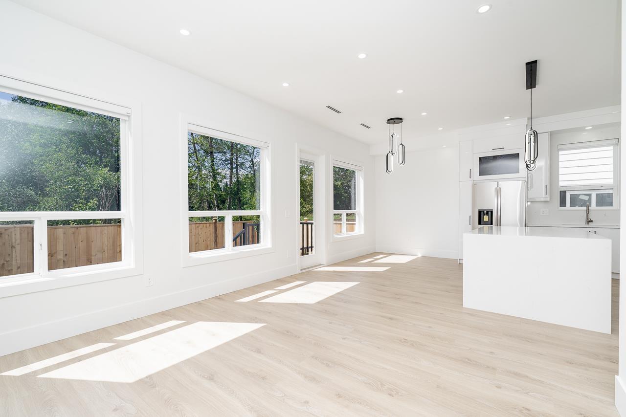 Photo 12 of 7515 205 Street, Langley BC