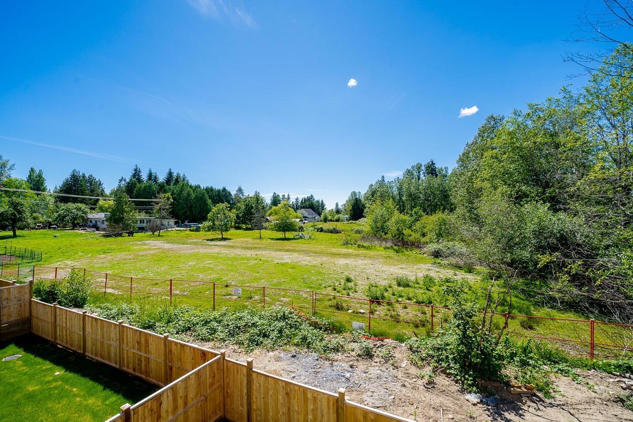 Photo 17 of 7515 205 Street, Langley BC