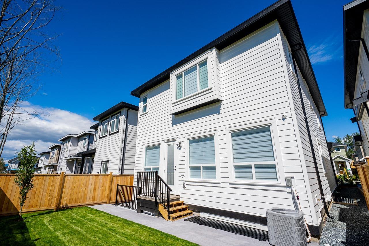 Photo 30 of 7515 205 Street, Langley BC