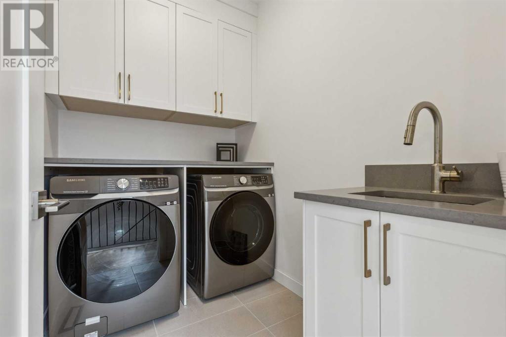 Single Family House for Sale in  Westmount Road NW West Hillhurst Calgary 