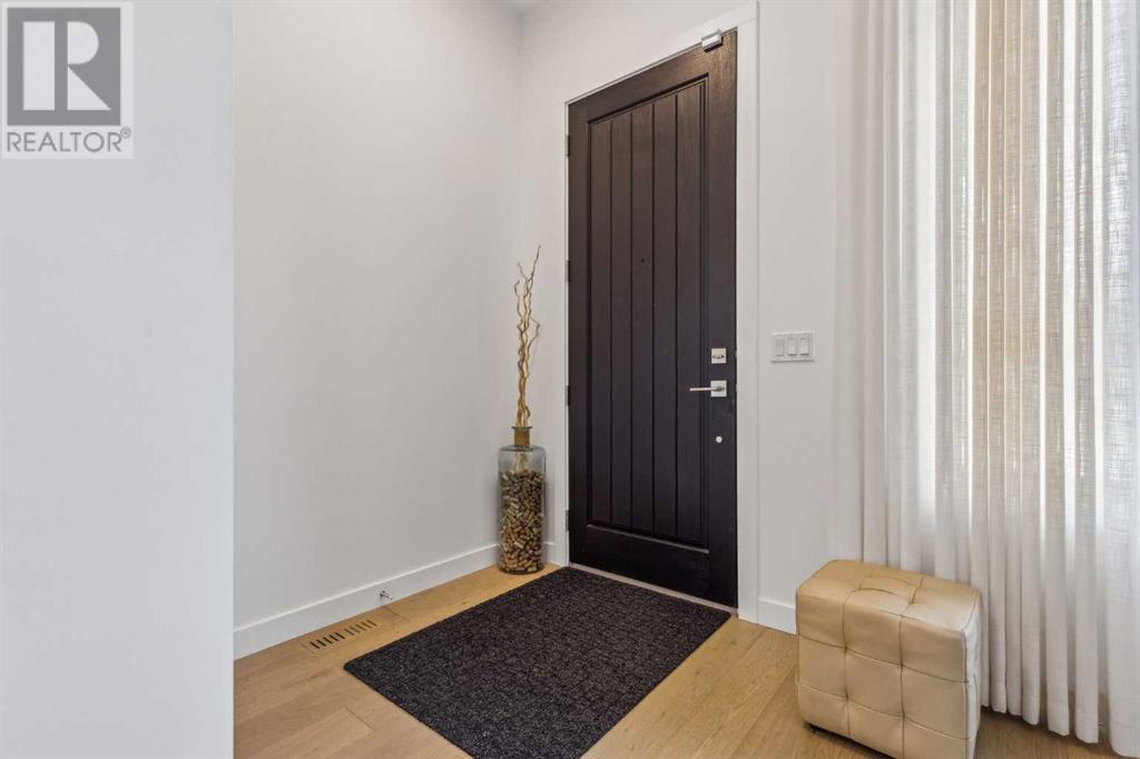 Single Family House for Sale in  Westmount Road NW West Hillhurst Calgary 