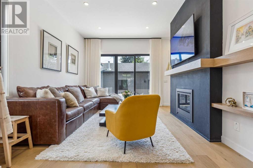 Single Family House for Sale in  Westmount Road NW West Hillhurst Calgary 