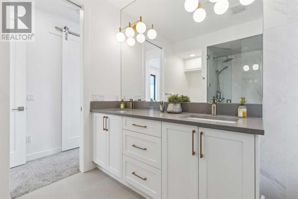 Single Family House for Sale in  Westmount Road NW West Hillhurst Calgary 