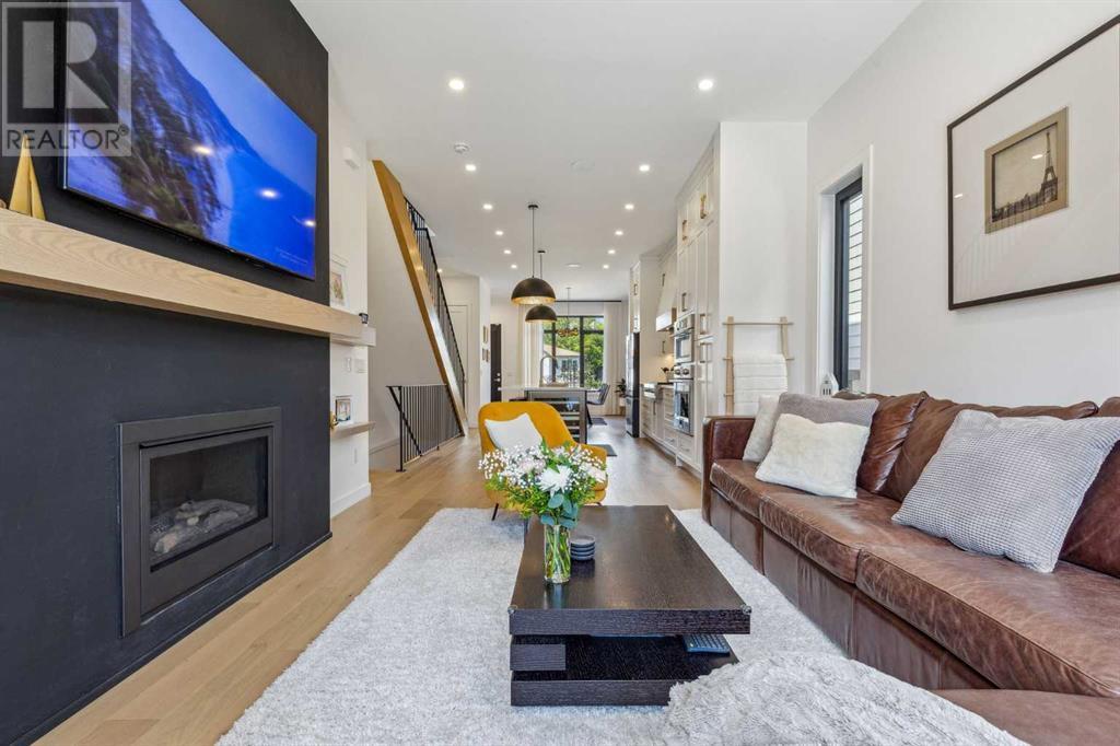 Single Family House for Sale in  Westmount Road NW West Hillhurst Calgary 