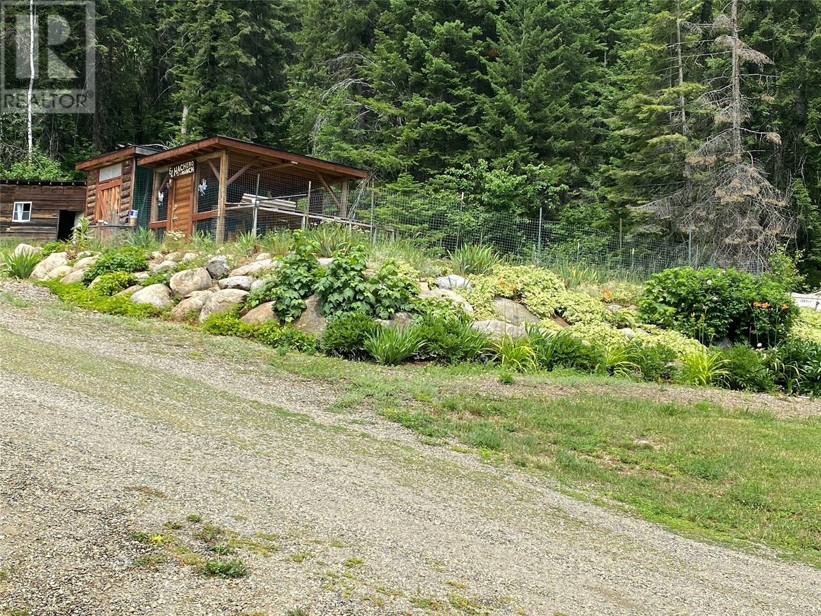 4405 Erie Ross-Spur Road, Salmo
