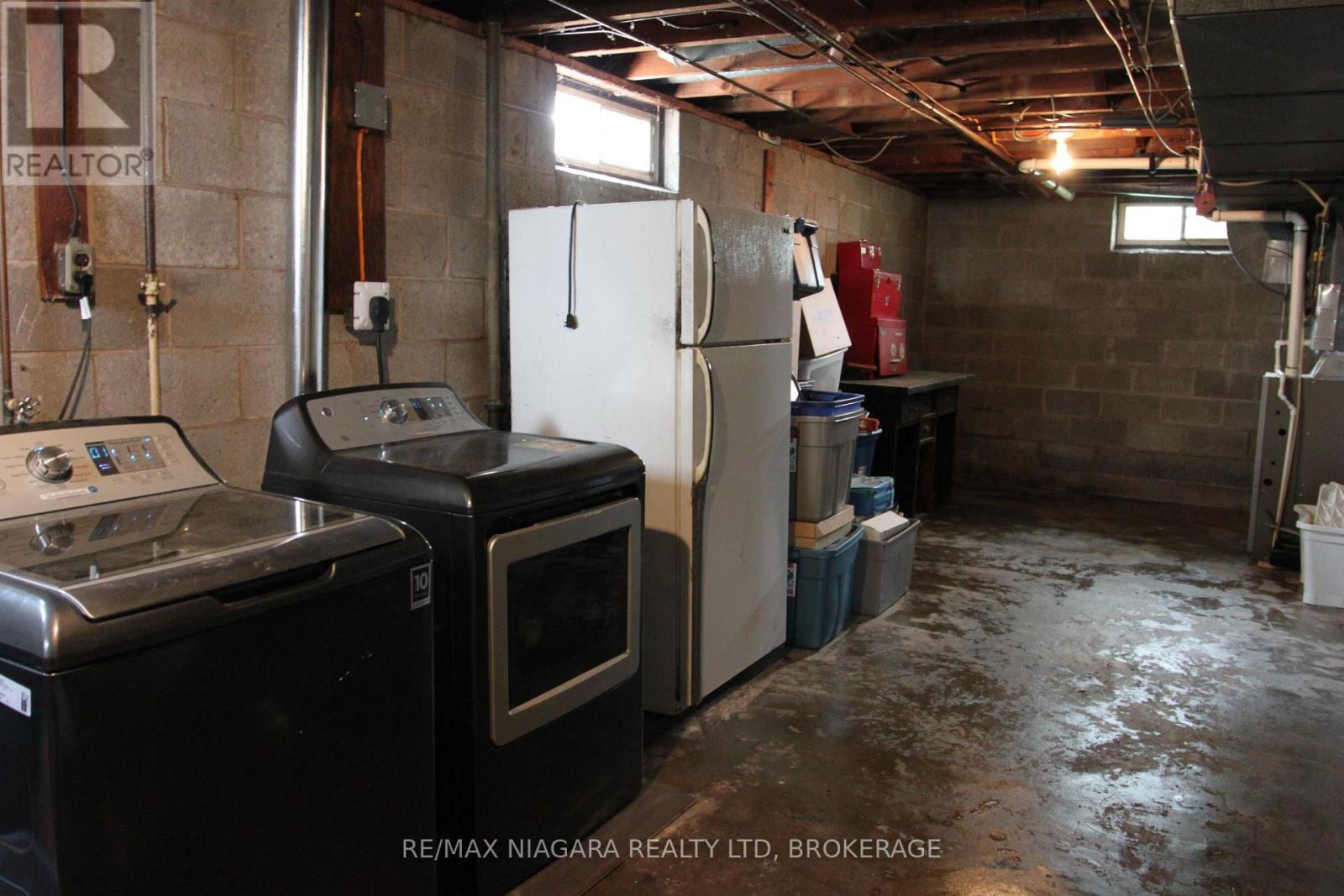 Photo 14 of 21 Highland Avenue, Fort Erie ON